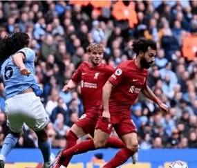  清晨突围战来临；法兰克福围绕英超完成体检；赛场秩序良好；轮换策略成焦点