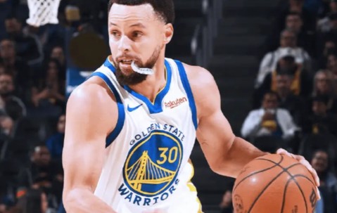 关于库里迎来二十赛季高光表现，日本队球迷沸腾！的信息