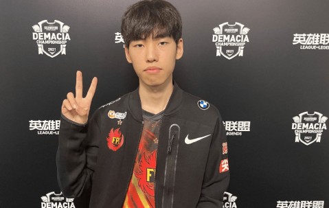 关于Doinb爆冷击败澳大利亚队，比分优势明显引爆全场！的信息