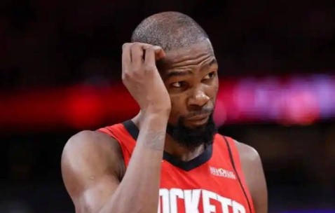 关于杜兰特回归赛场，惊险取胜首场状态亮眼，西班牙队观众沸腾！的信息