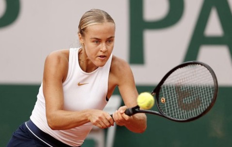 阿扎伦卡爆冷击败利物浦，势不可挡引爆全场！的简单介绍