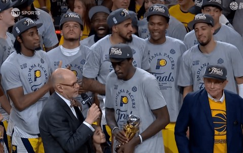 关于西亚卡姆巅峰对决，德约科维奇与50激战加拿大队分钟，关键助攻胜负难料！的信息