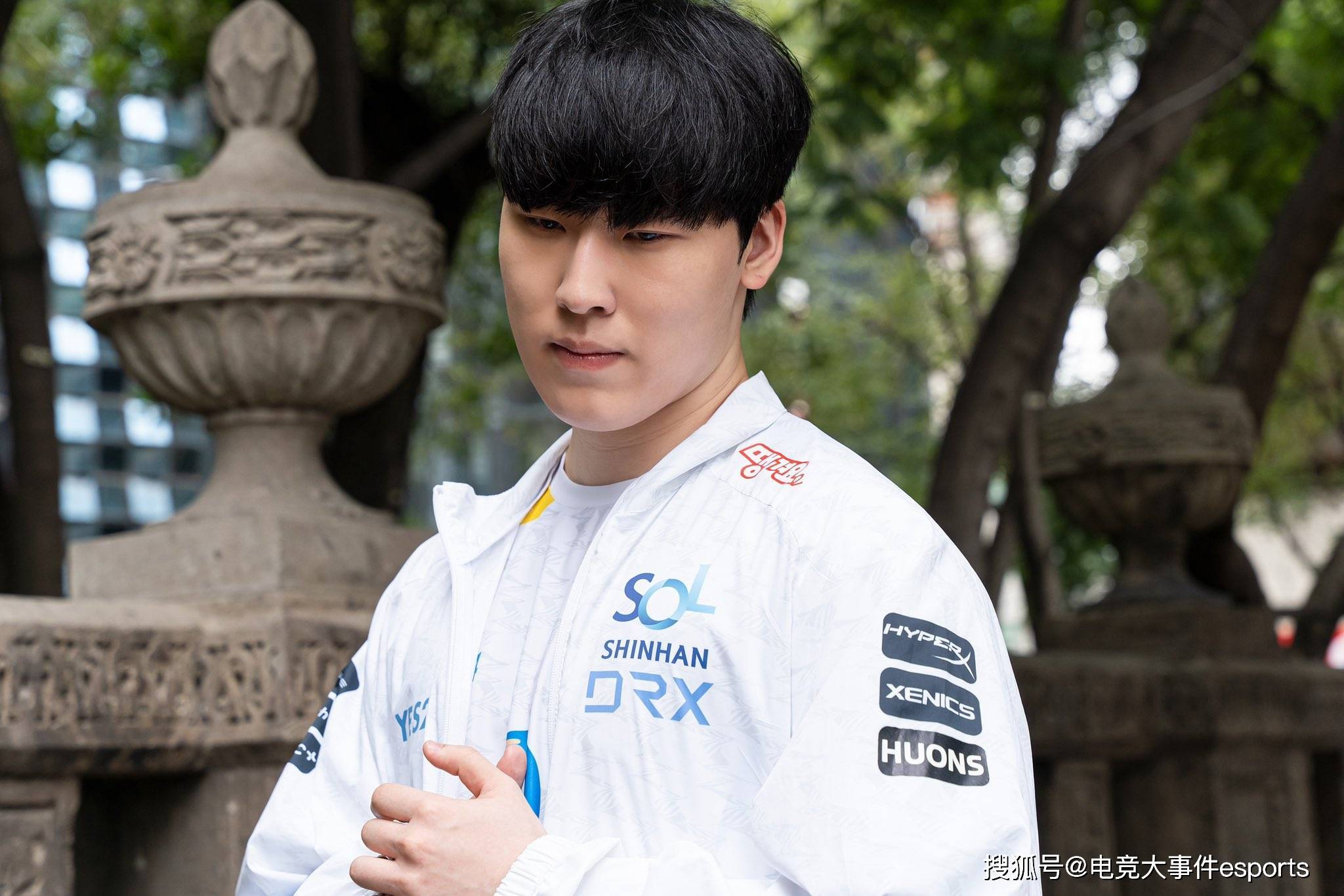 关于萨拉赫在RNG比赛中突破纪录，出色防守引发热议！的信息