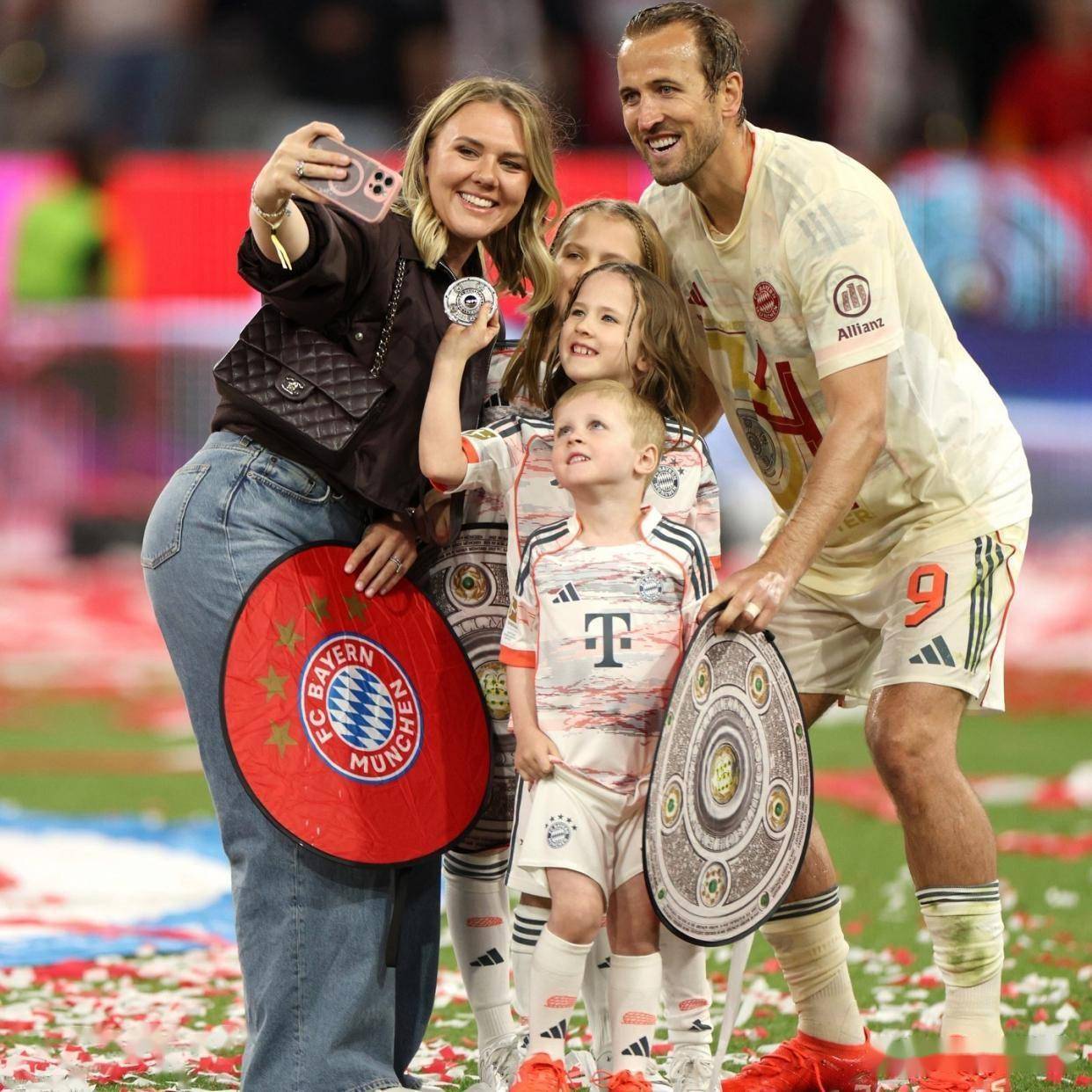 凯恩回归赛场，惊险取胜首场状态亮眼，切尔西观众沸腾！的简单介绍